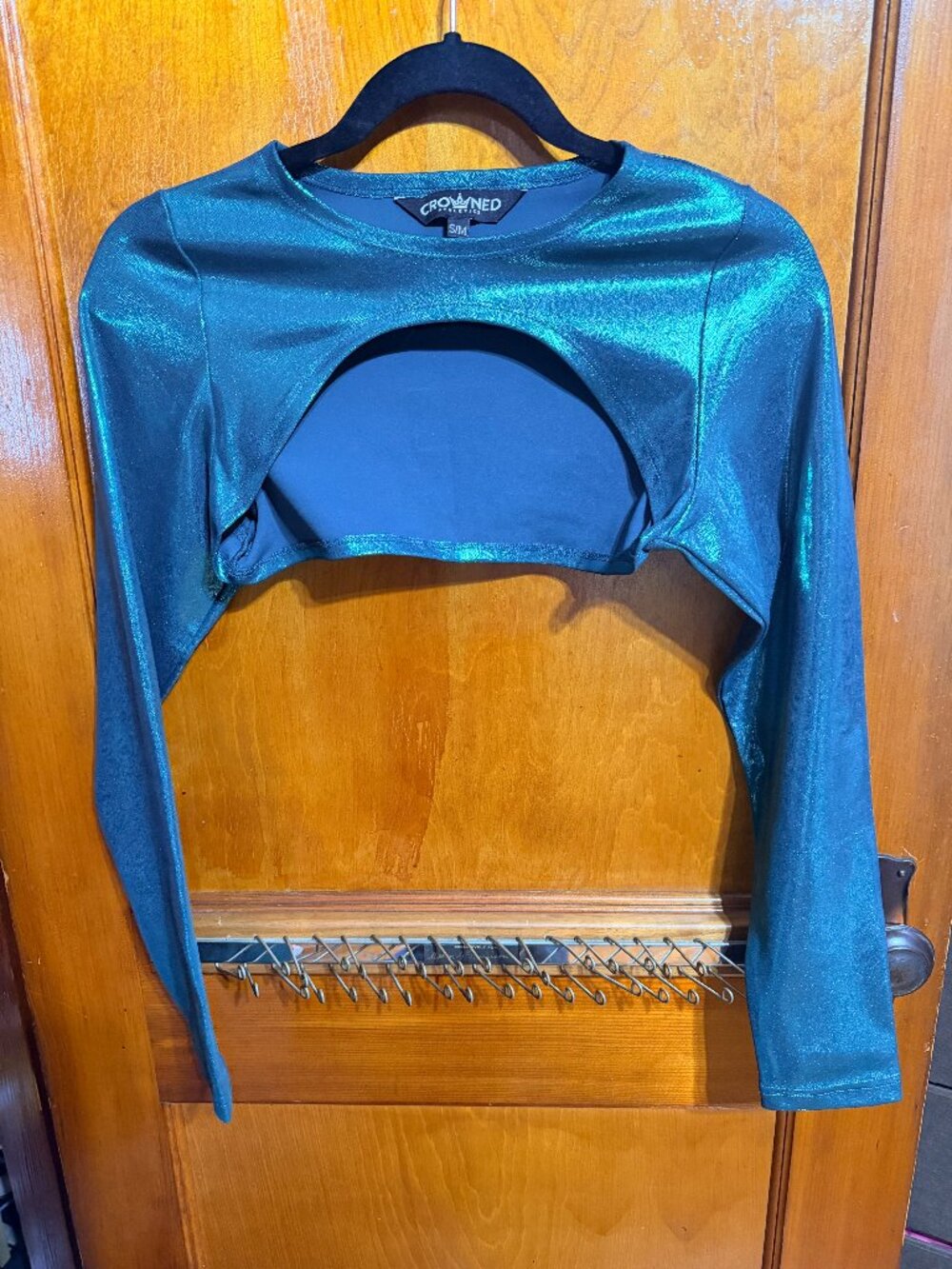 NWOT Emerald S/M Crowned Athletics Shrug